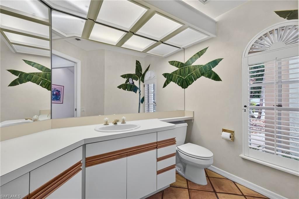 700 Hollybriar Ln, Naples, FL 34108 Photo
