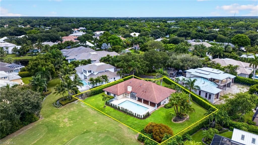 700 Hollybriar Ln, Naples, FL 34108 Photo