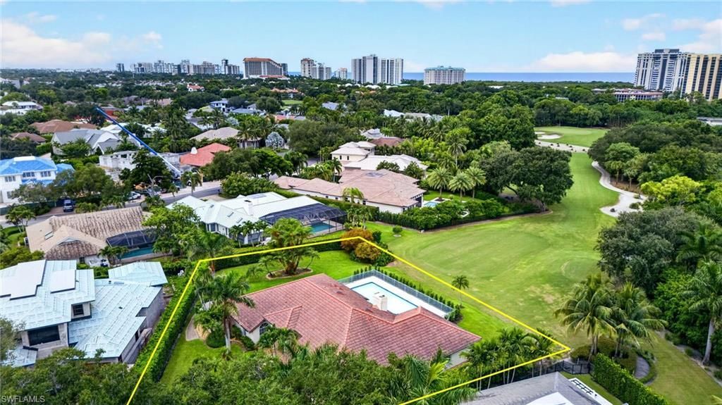 700 Hollybriar Ln, Naples, FL 34108 Photo