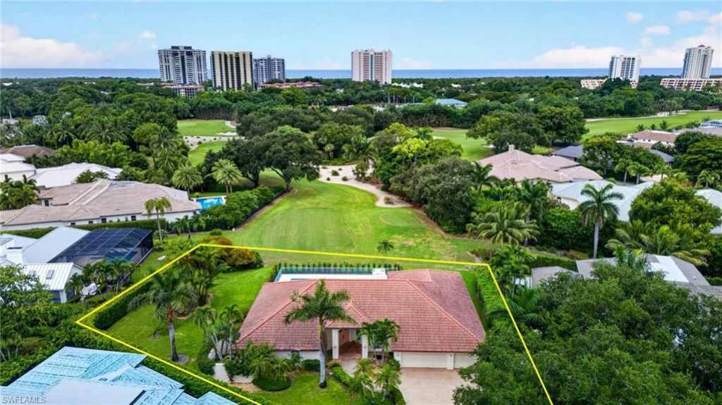 700 Hollybriar Ln, Naples, FL 34108 Photo