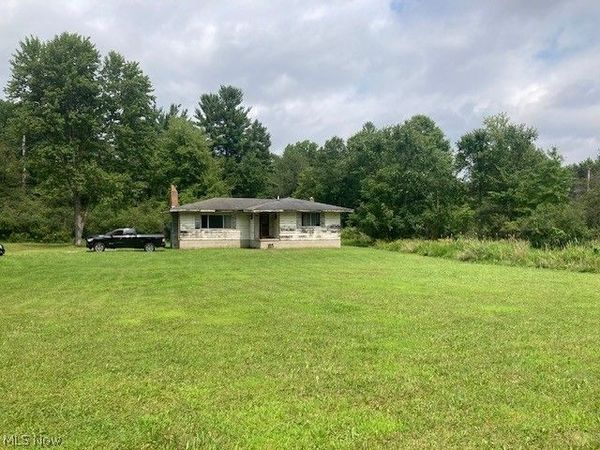 6885 Lincoln , Hubbard, OH 44425