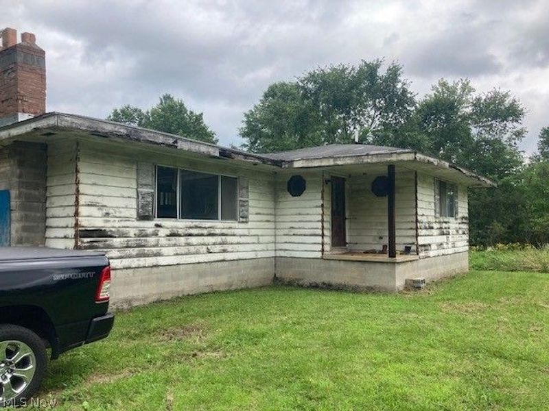 6885 Lincoln, Hubbard, OH 44425 Photo 2