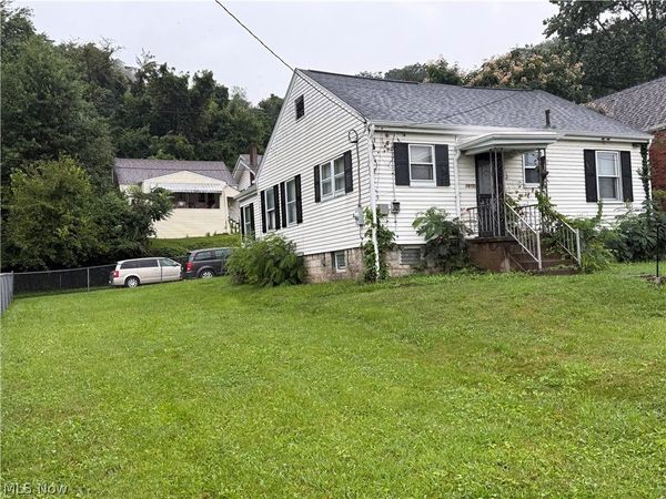 4842 Noble Street , Bellaire, OH 43906
