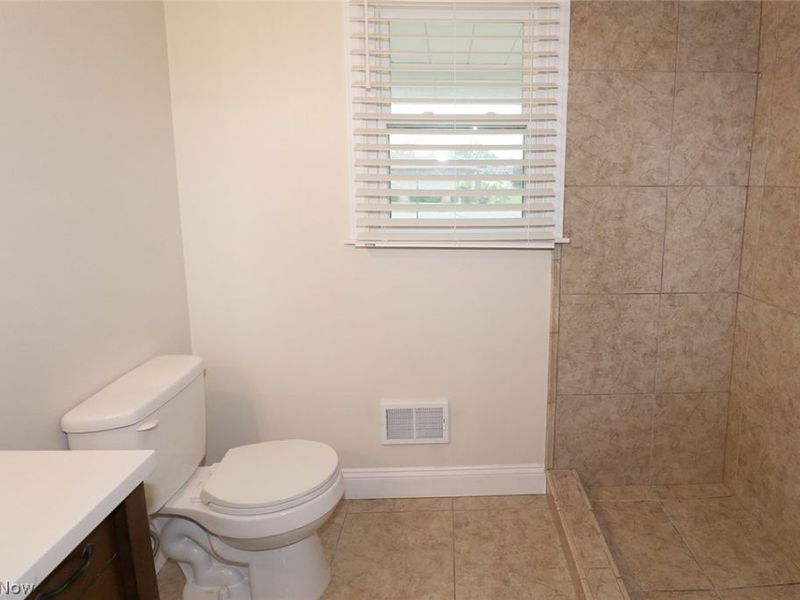 2306 Alexander Manor W, Steubenville, OH 43952 Photo 39