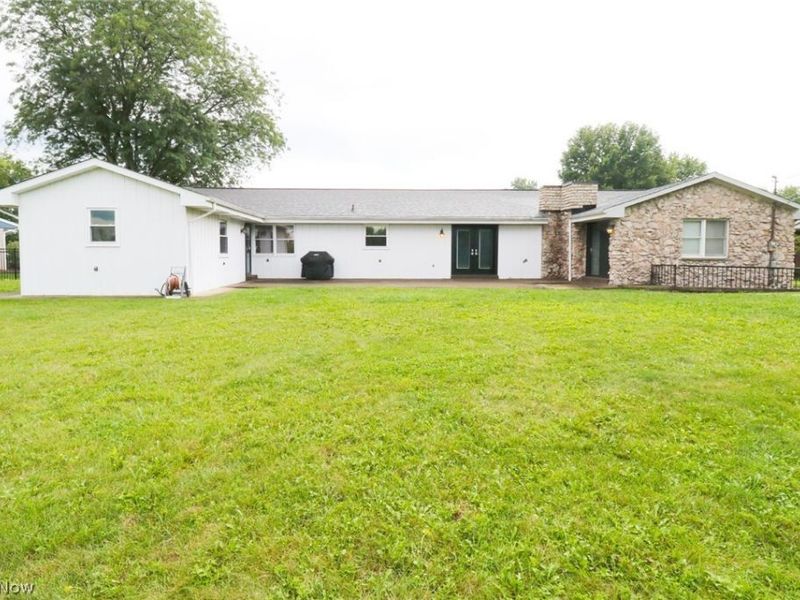 2306 Alexander Manor W, Steubenville, OH 43952 Photo 5