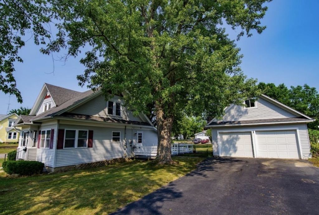 430 Capital Street, Wisconsin Dells, WI 53965 Main Photo