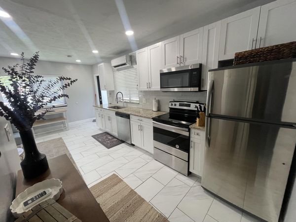 430 NE 1ST Avenue, Unit A, Fort Lauderdale, FL 33301