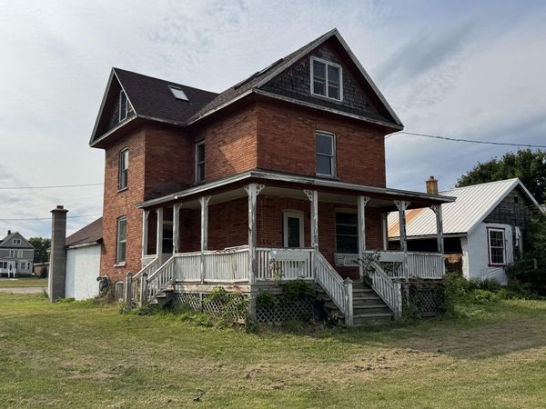 1912 Tweed ST, Sault Ste Marie, MI 49783