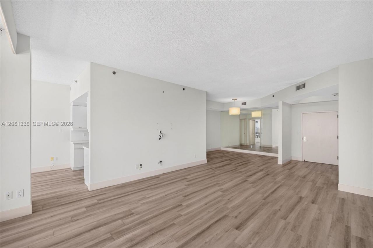 2000 Island Blvd , Unit 3008, Aventura, FL 33160 Photo