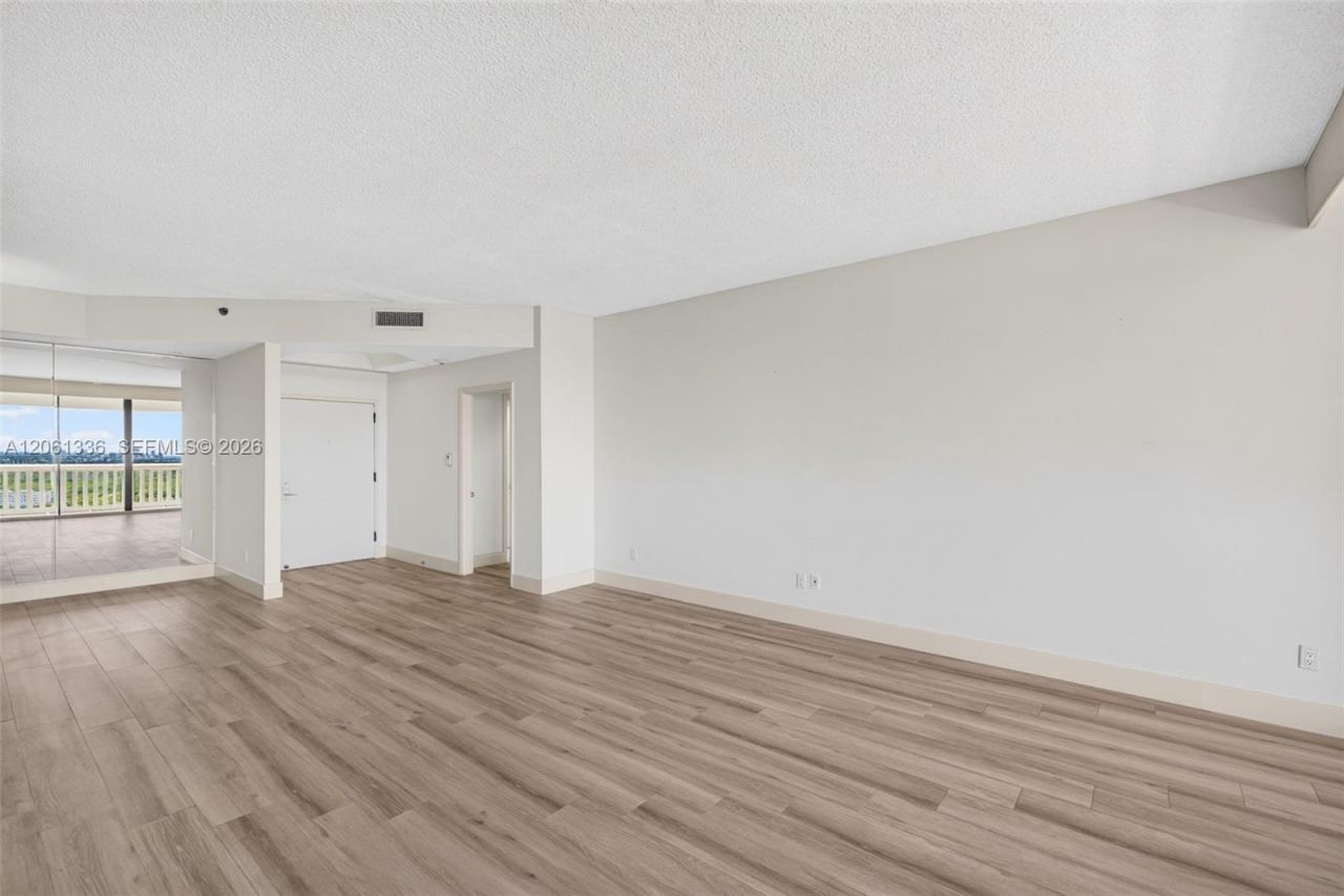 2000 Island Blvd , Unit 3008, Aventura, FL 33160 Photo