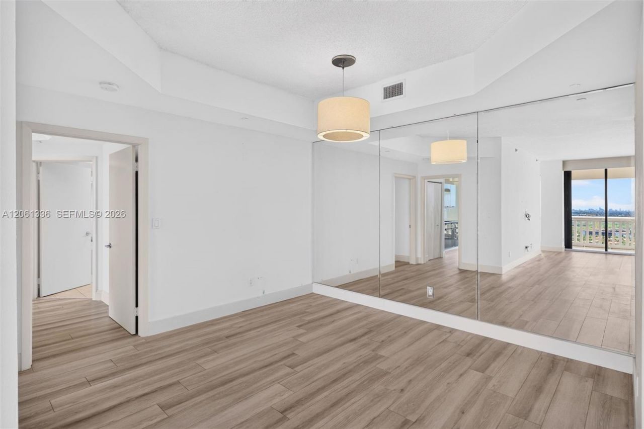 2000 Island Blvd , Unit 3008, Aventura, FL 33160 Photo
