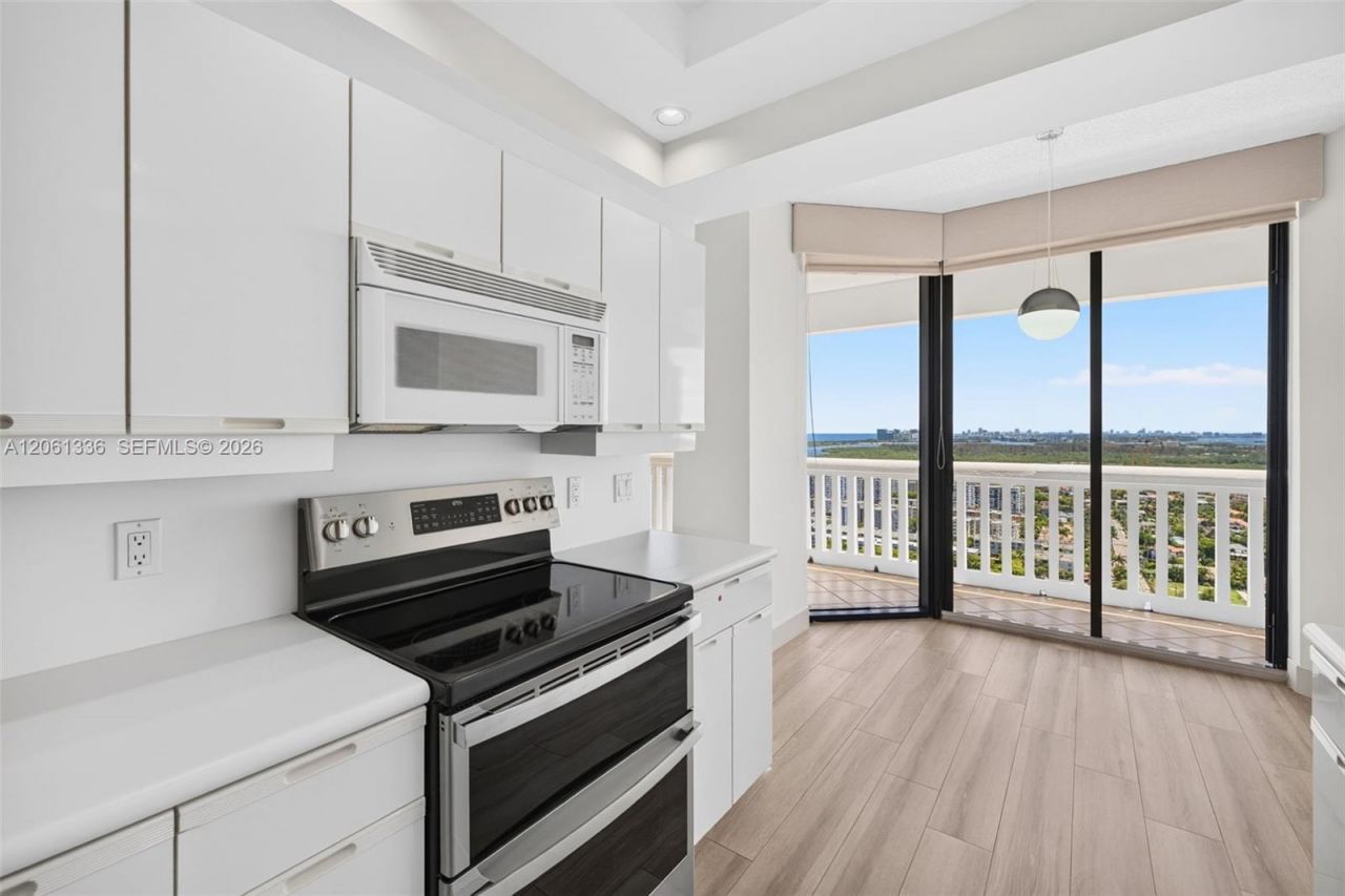 2000 Island Blvd , Unit 3008, Aventura, FL 33160 Photo