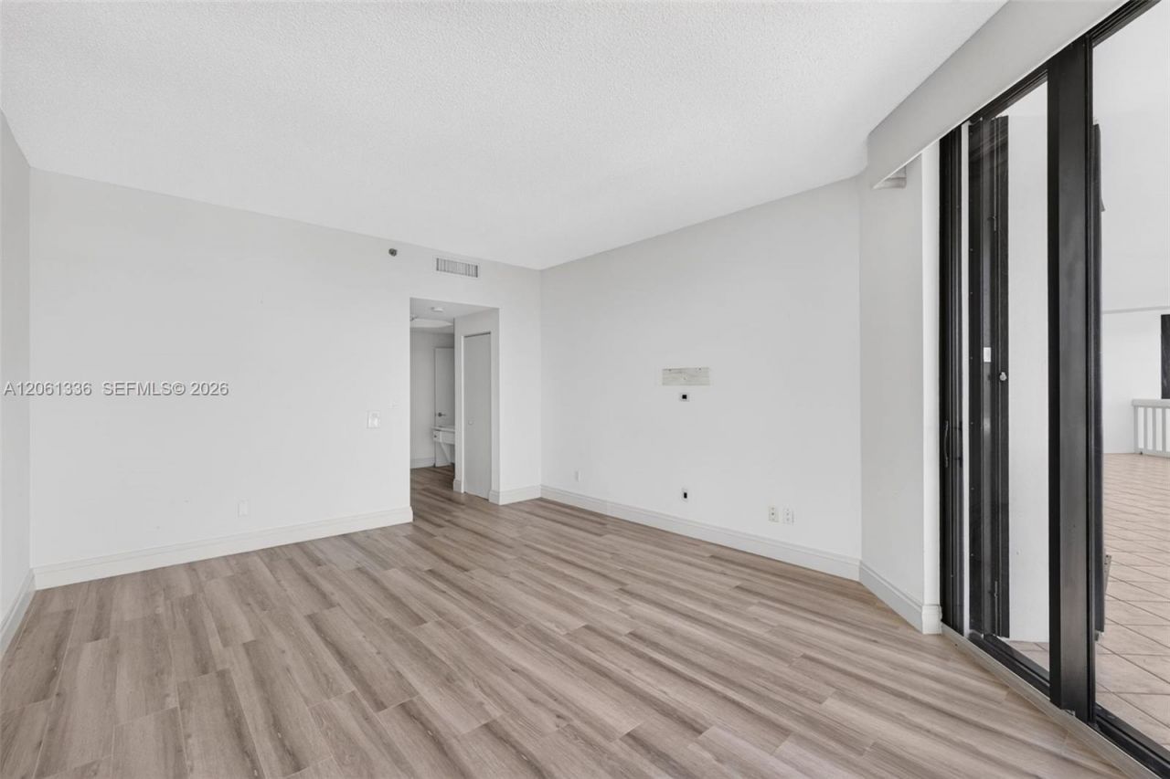 2000 Island Blvd , Unit 3008, Aventura, FL 33160 Photo
