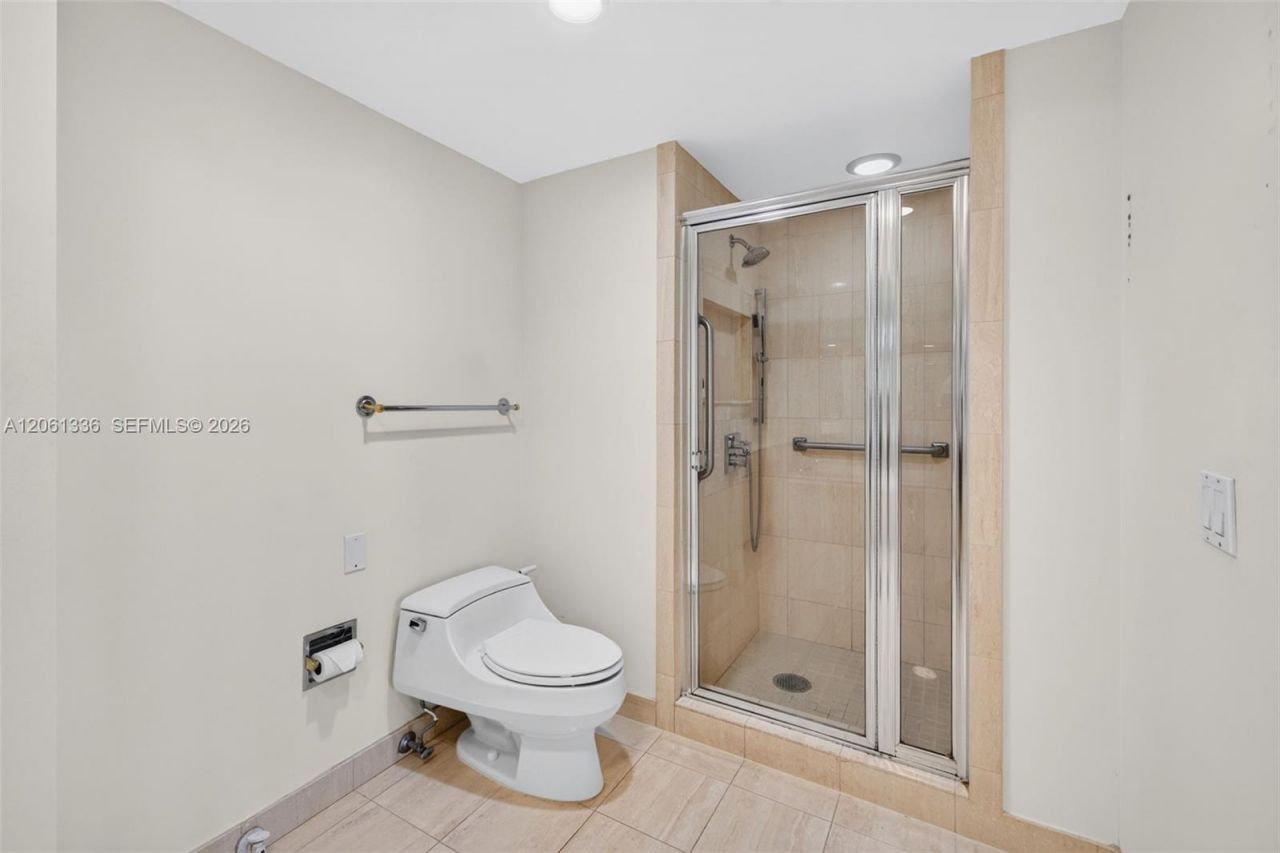 2000 Island Blvd , Unit 3008, Aventura, FL 33160 Photo