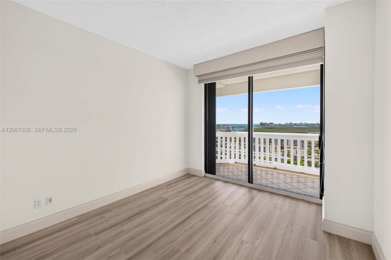 2000 Island Blvd , Unit 3008, Aventura, FL 33160 Photo
