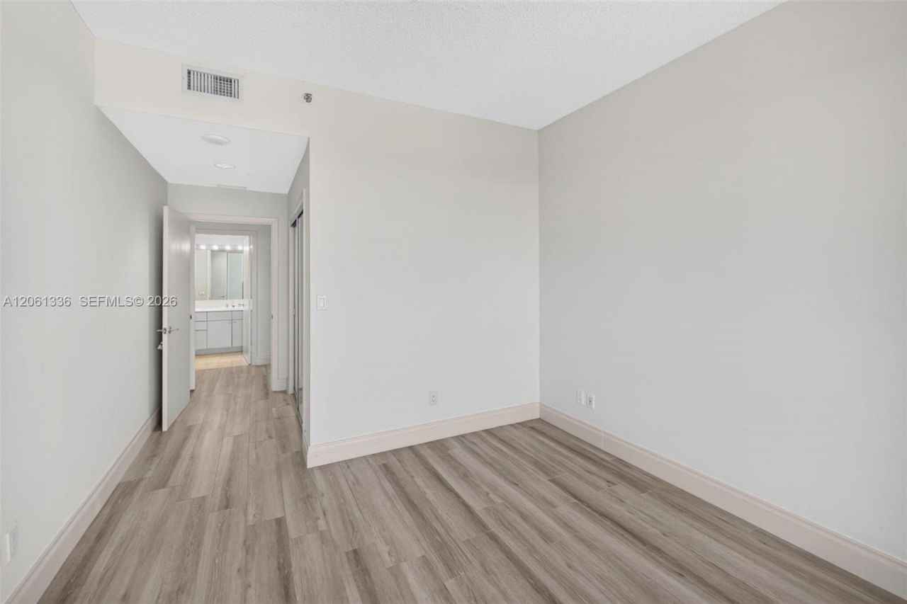 2000 Island Blvd , Unit 3008, Aventura, FL 33160 Photo