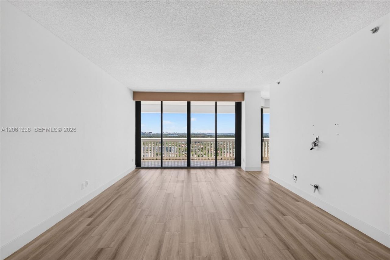 2000 Island Blvd , Unit 3008, Aventura, FL 33160 Photo