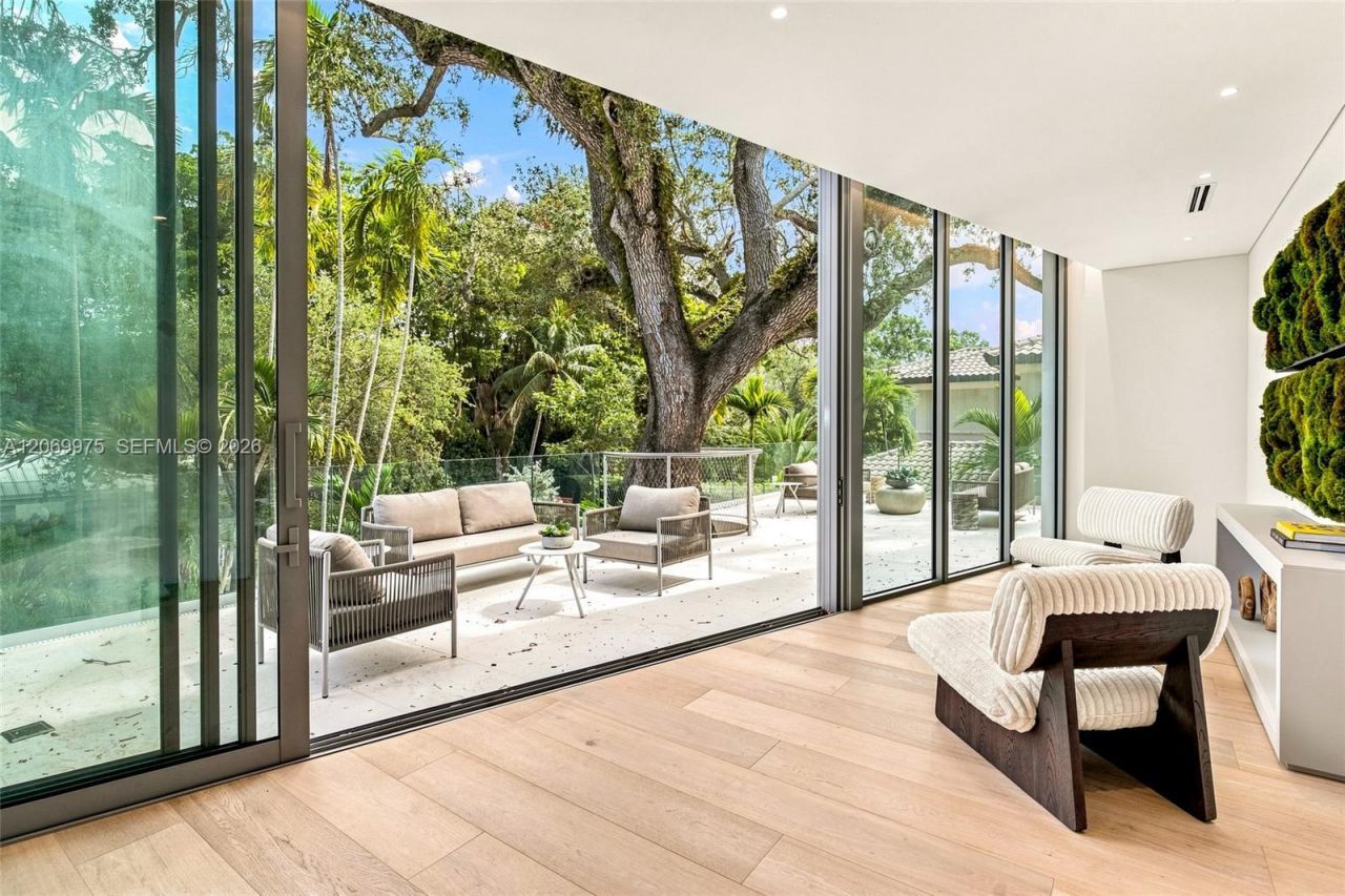 1616 Onaway Dr , Miami, FL 33133 Photo