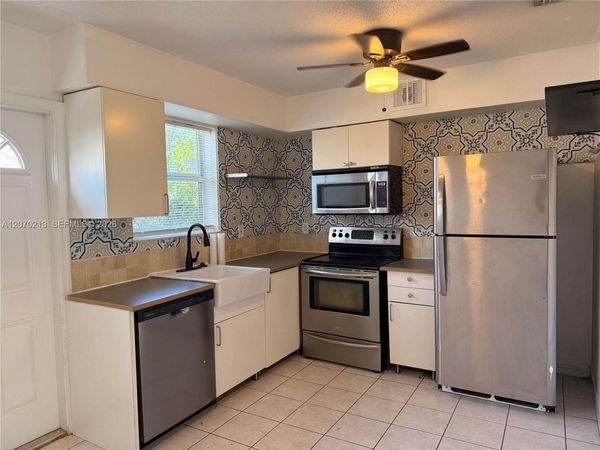 1104 N 17th Ct , Unit 104, Hollywood, FL 33020