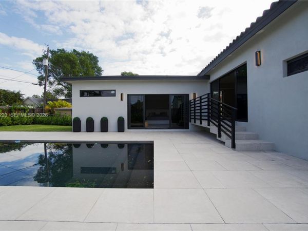 2155 SW 25th Ter, Miami, FL 33133
