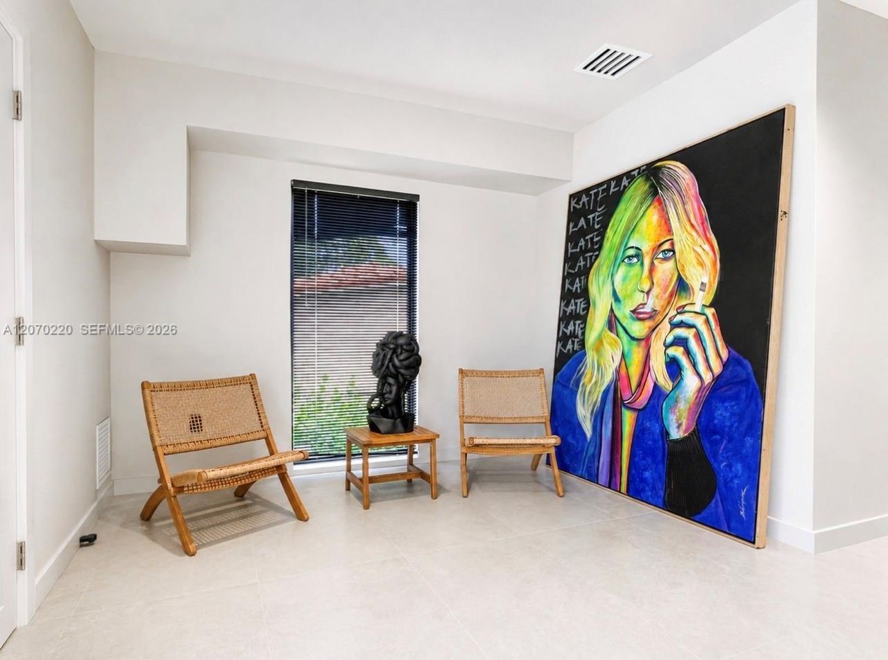 2155 SW 25th Ter, Miami, FL 33133 Photo
