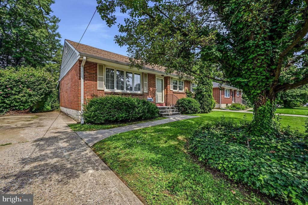 319 Delaware Avenue, Claymont, DE 19703 Main Photo