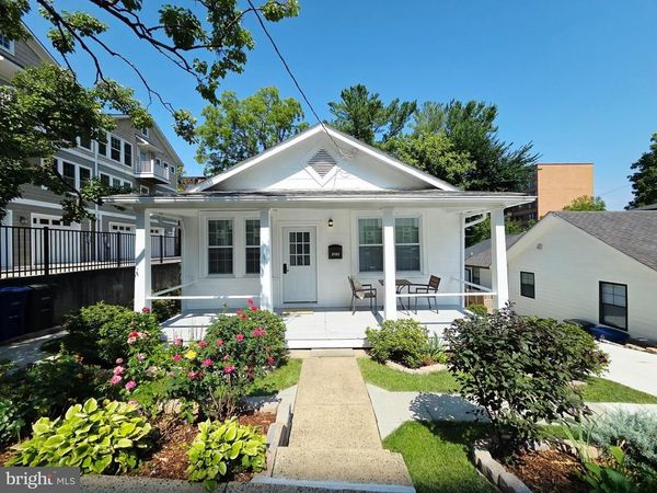2122 N THOMAS STREET, ARLINGTON, VA 22207