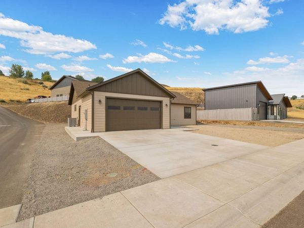 1685 Bennett Hill Drive, Clarkston, WA 99403