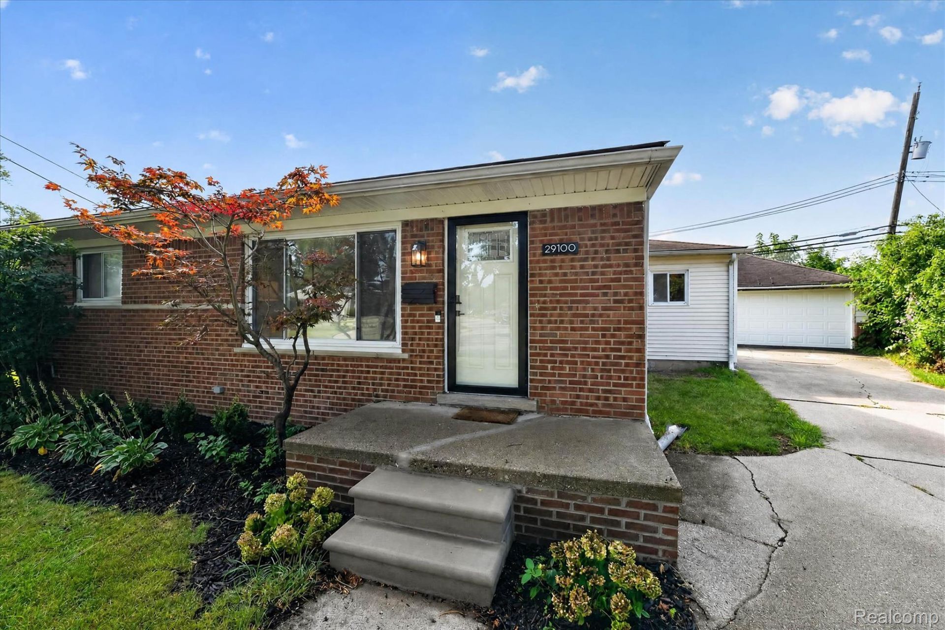 29100 Fourner Avenue, Madison Heights, Mi 48071 Main Photo