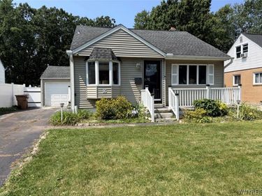 16 Woodridge Avenue, Buffalo, NY 14225