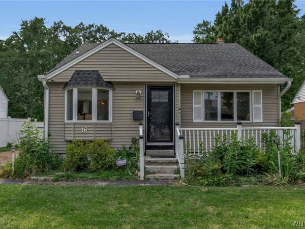 16 Woodridge Avenue, Buffalo, NY 14225