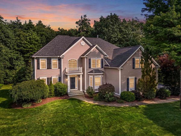 18 Priscilla Lane, Londonderry, NH 03053