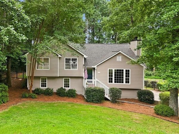 13 Finch Court SE, Acworth, GA 30102