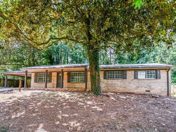 2330 Chestnut Log Loop , Lithia Springs, GA 30122