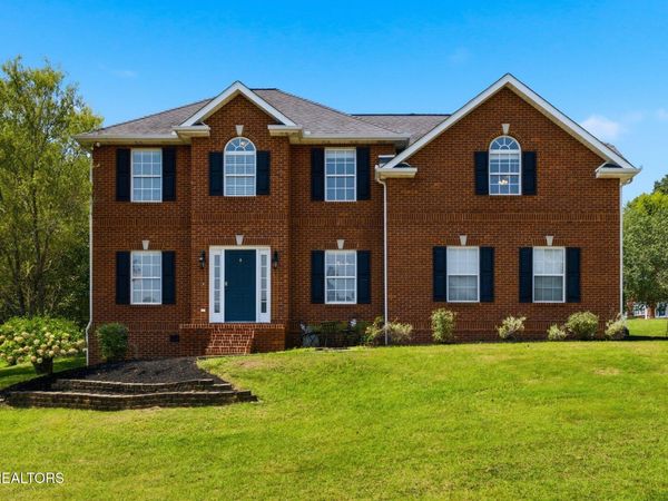 8229 Woodpath Lane, Powell, TN 37849