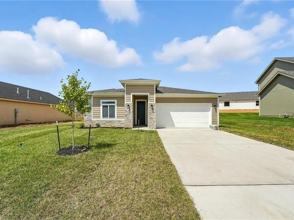 17561 Spivey Street, Gardner, KS 66030