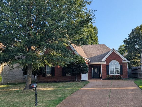 2894 Dawkins Drive, Southaven, MS 38672