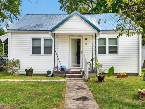 101 S Legion Cir , Hopkinsville, KY 42240