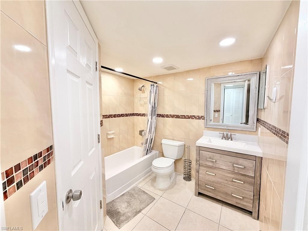 150 Santa Clara Dr, Unit 4, Naples, FL 34104 Photo