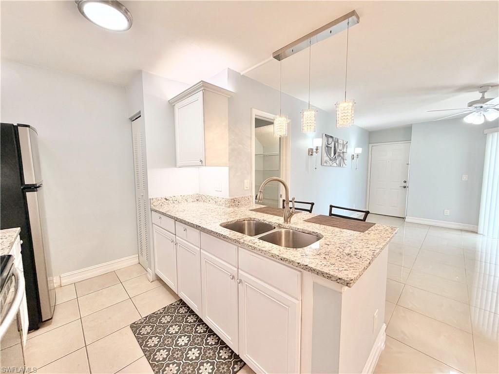 150 Santa Clara Dr, Unit 4, Naples, FL 34104 Photo