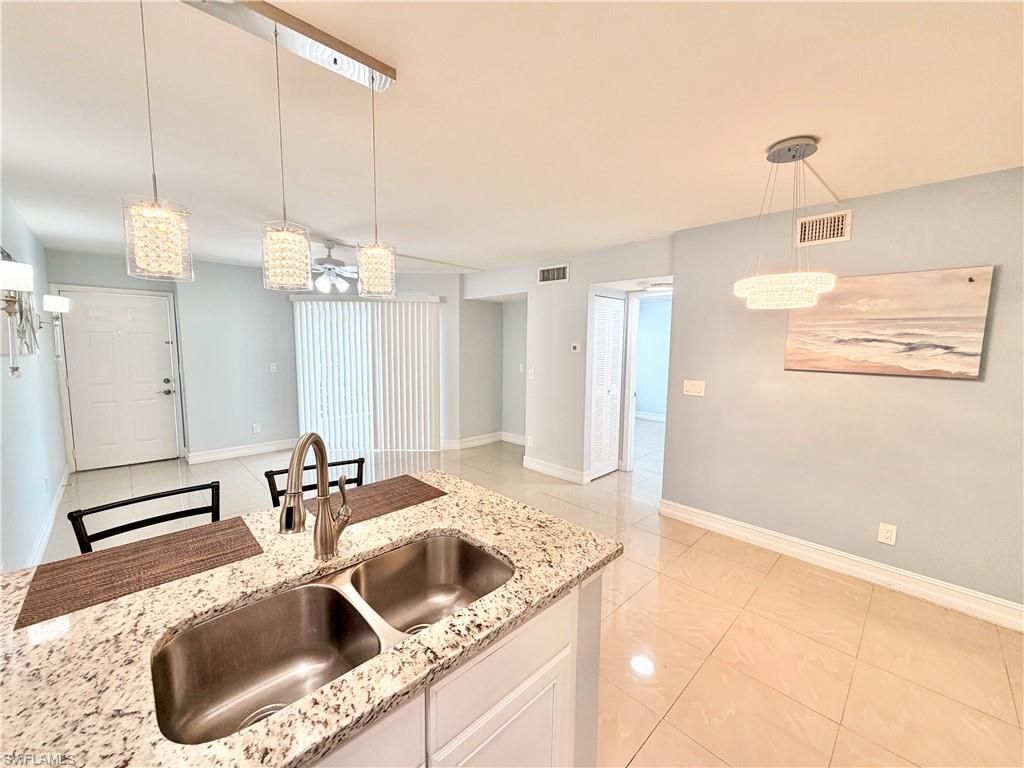 150 Santa Clara Dr, Unit 4, Naples, FL 34104 Photo