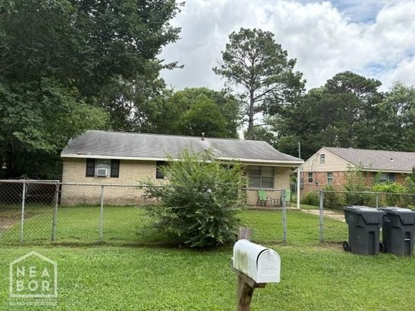 2210 Clover, Jonesboro, AR 72401
