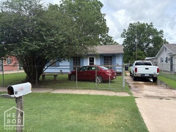 3112 Race, Jonesboro, AR 72401