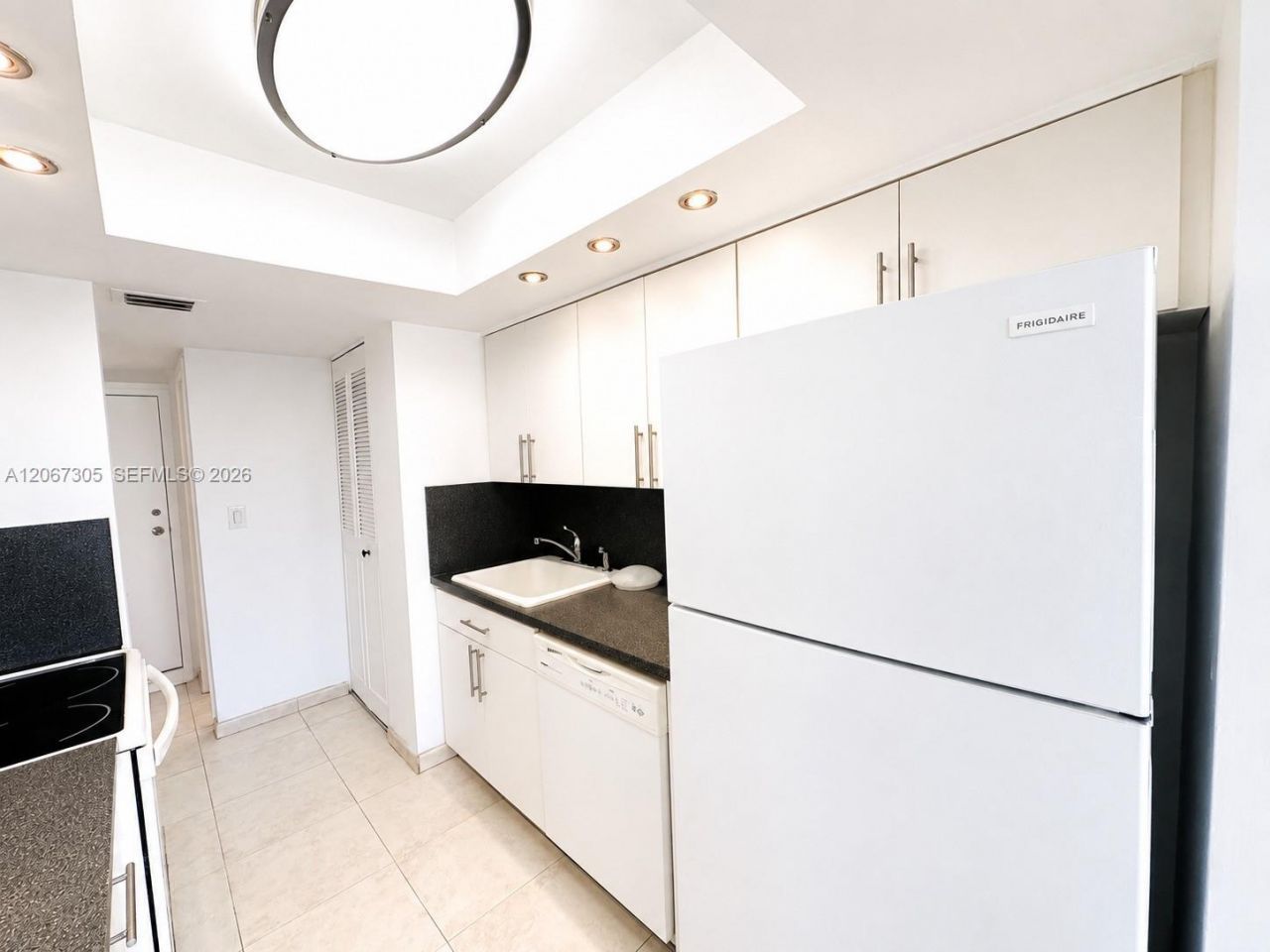 250 174th St , Unit 115, Sunny Isles Beach, FL 33160 Photo