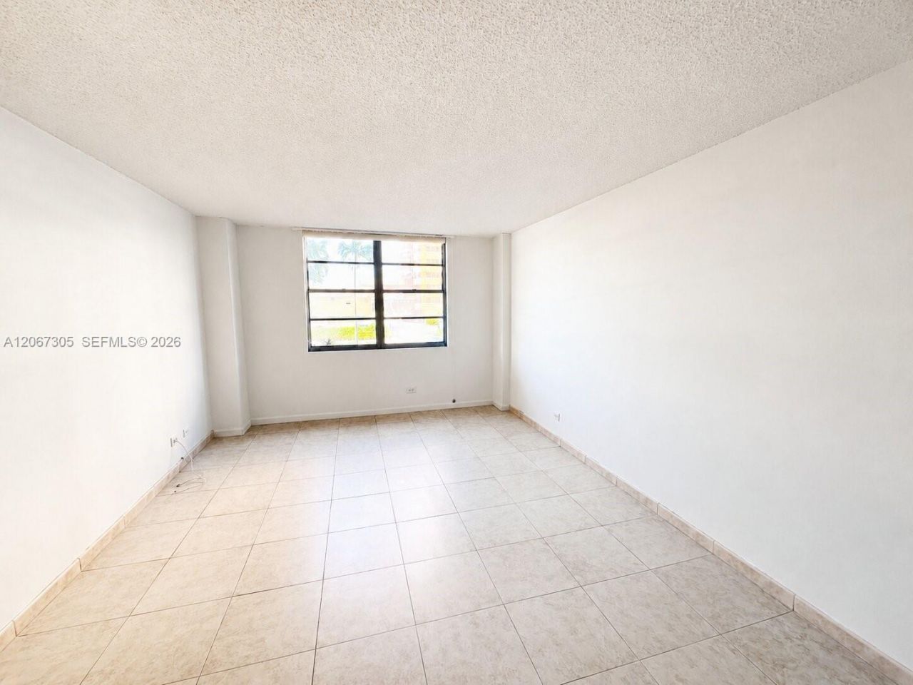 250 174th St , Unit 115, Sunny Isles Beach, FL 33160 Photo
