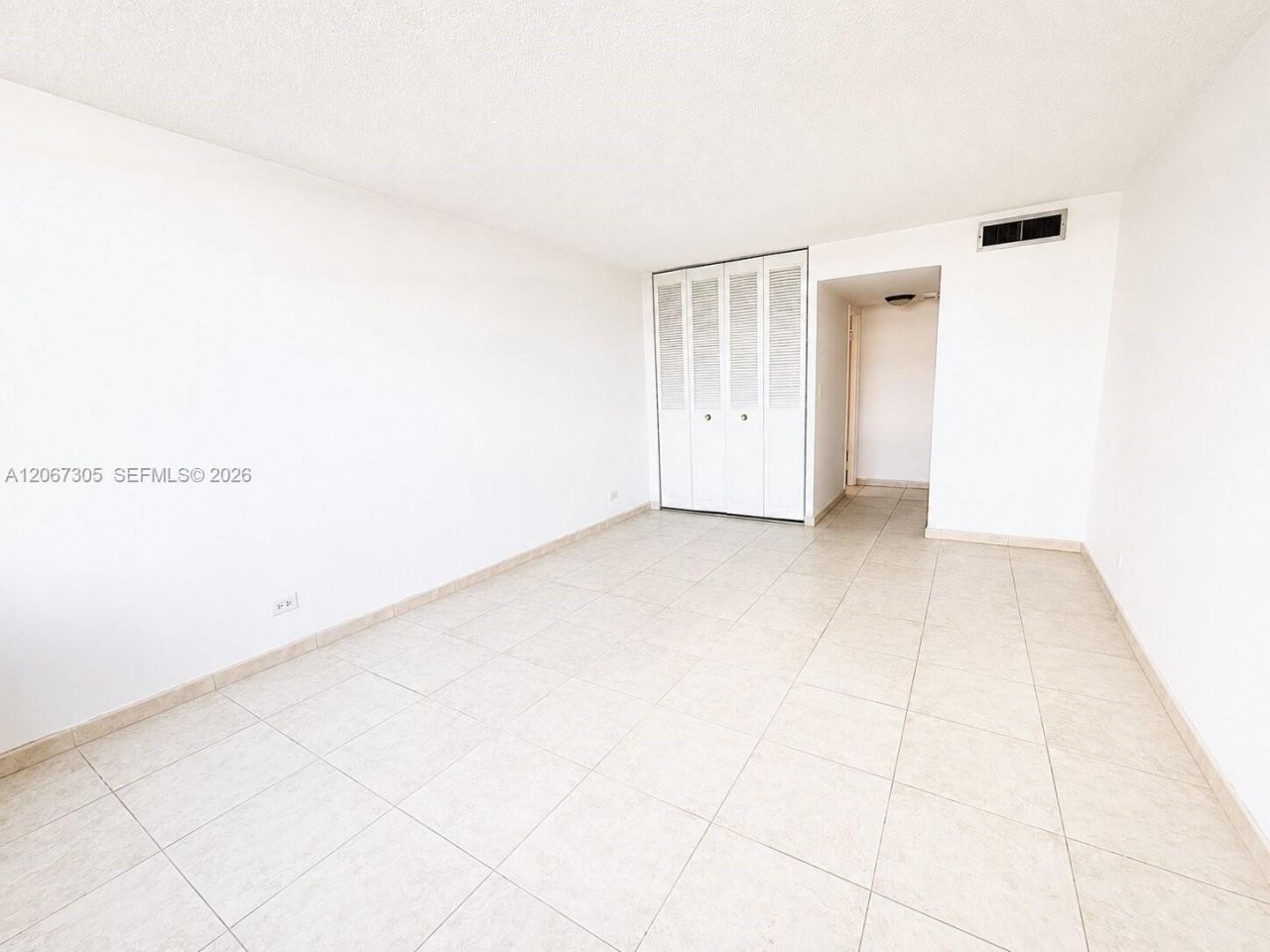 250 174th St , Unit 115, Sunny Isles Beach, FL 33160 Photo