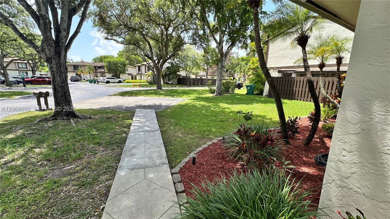 12817 SW 67th Ter, Miami, FL 33183 Photo