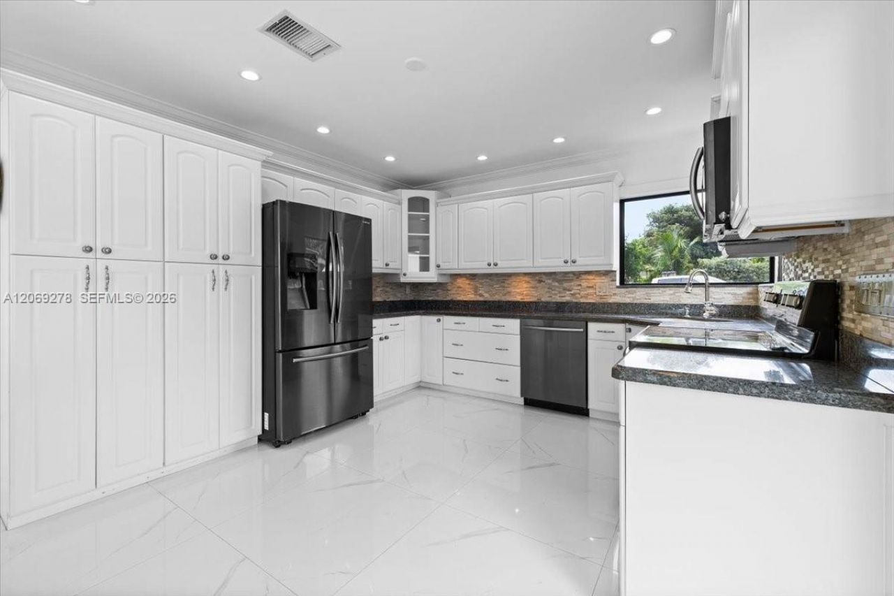 406 Lawn Acres Ct , Hollywood, FL 33023 Photo