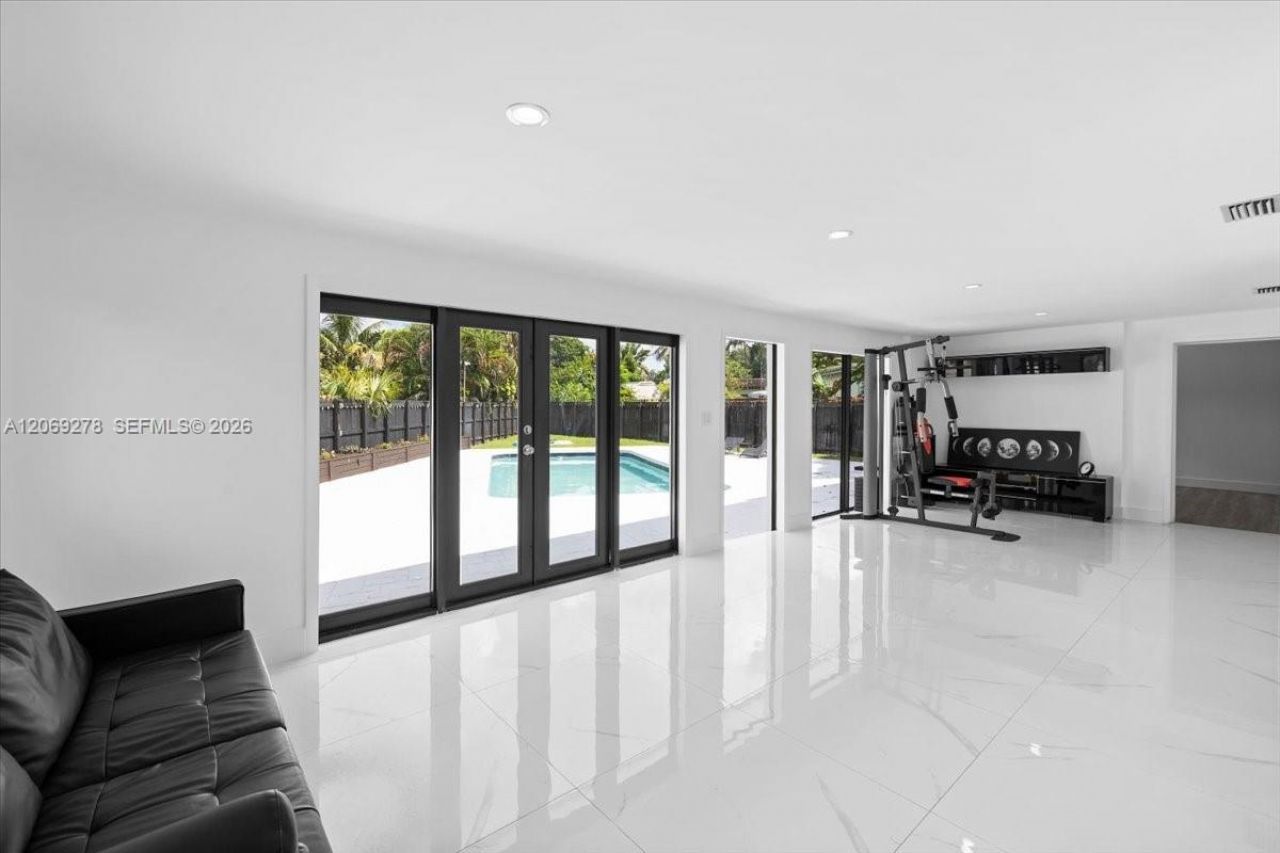 406 Lawn Acres Ct , Hollywood, FL 33023 Photo