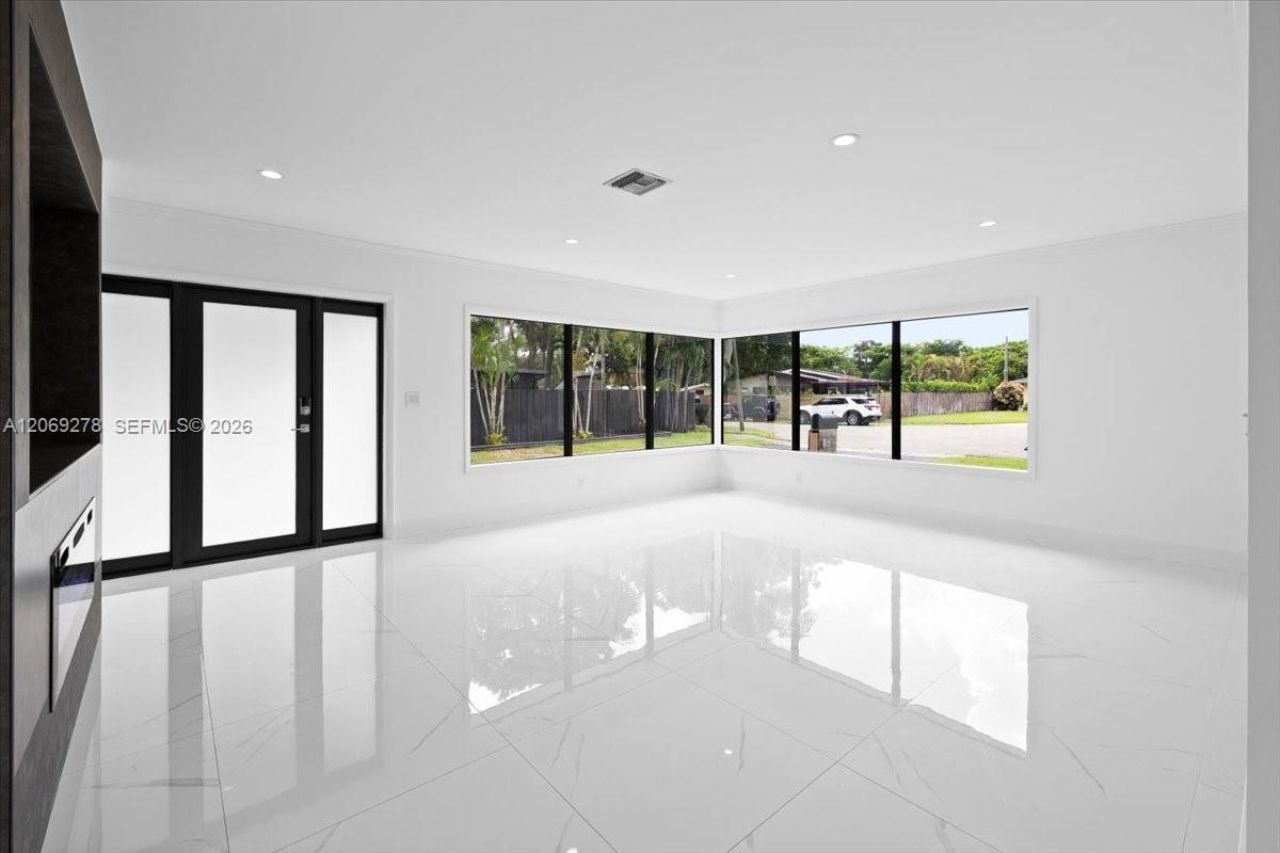 406 Lawn Acres Ct , Hollywood, FL 33023 Photo